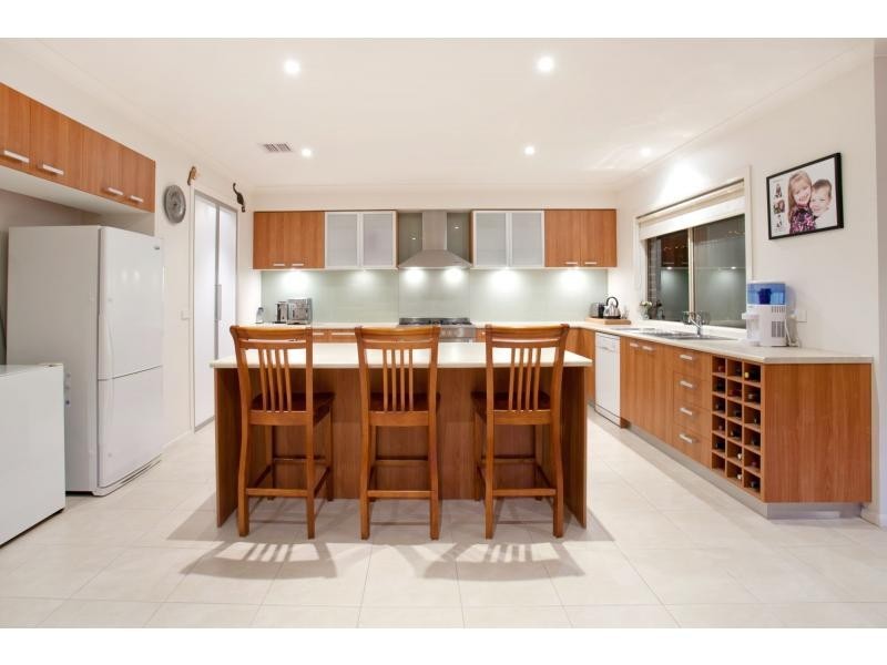 14 Middleton Grove, Berwick VIC 3806