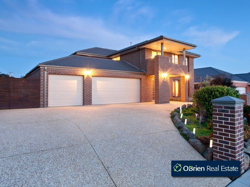 14 Middleton Grove, Berwick VIC 3806
