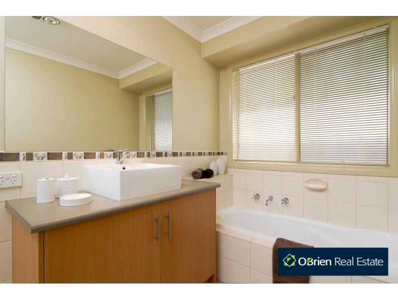 10 Sigvard Boulevard, Hallam VIC 3803