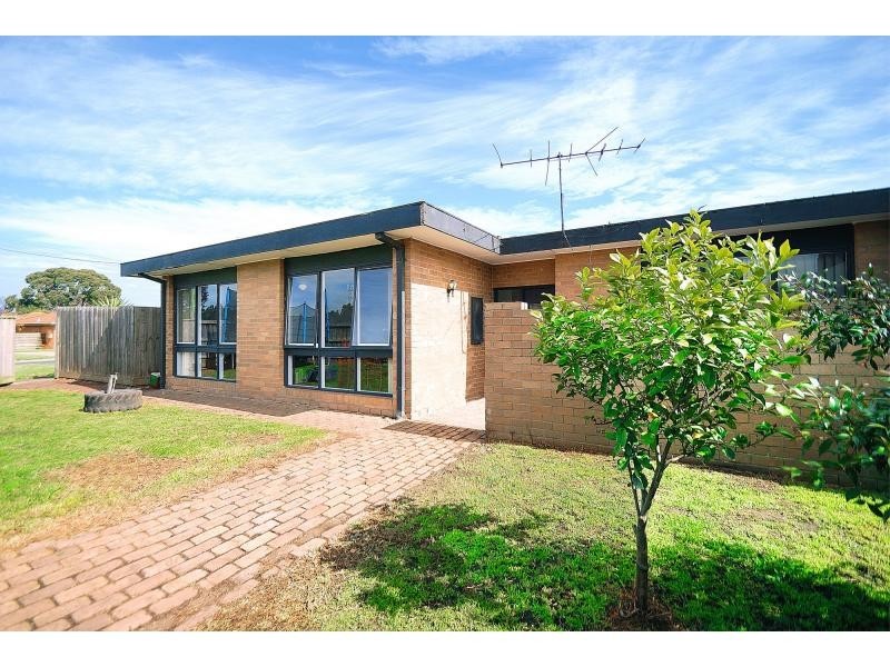61 Stawell Street, Cranbourne VIC 3977