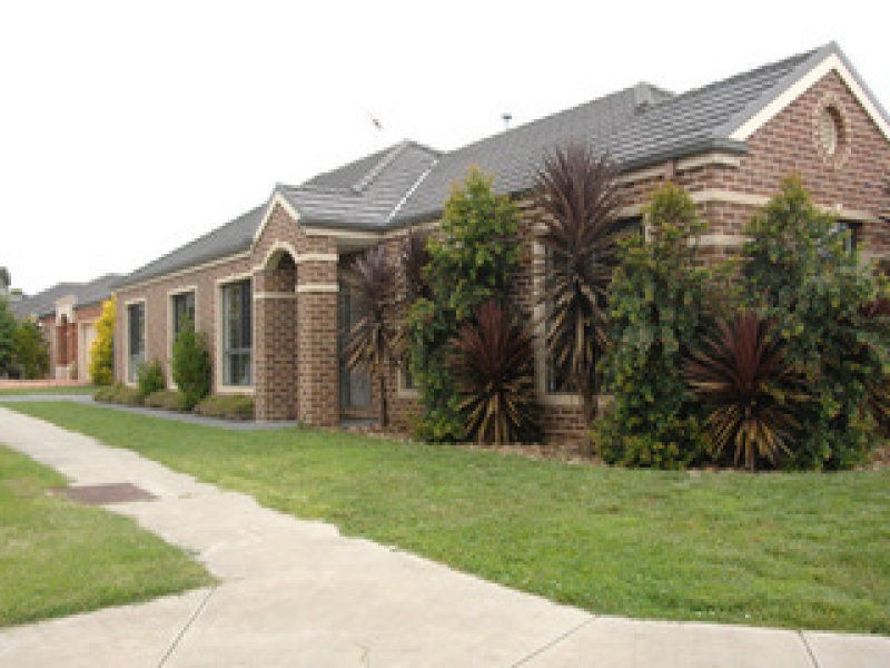71 Viewgrand Drive, Berwick VIC 3806