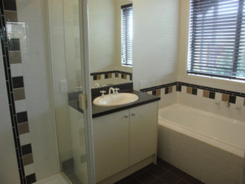 71 Viewgrand Drive, Berwick VIC 3806