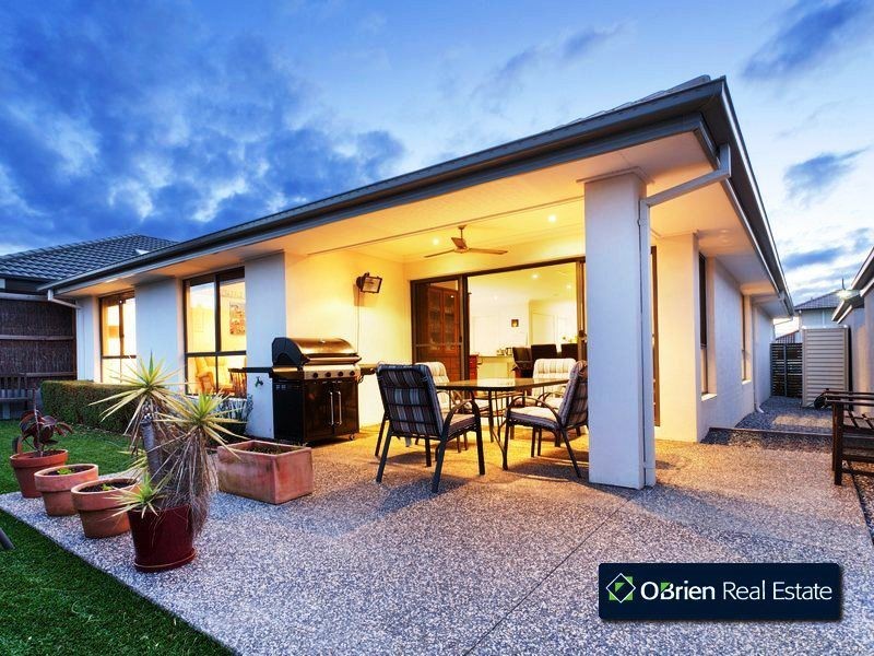 77 Meridian Circuit, Berwick VIC 3806