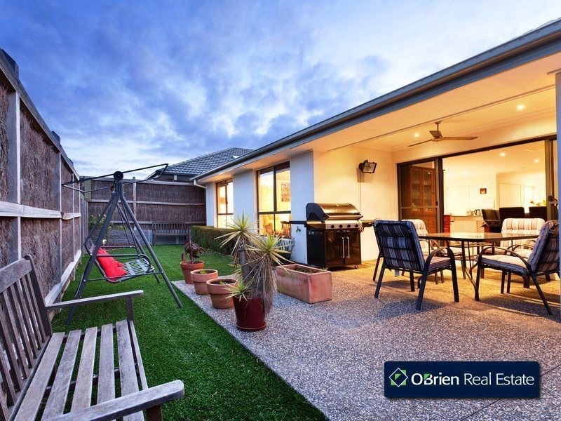 77 Meridian Circuit, Berwick VIC 3806