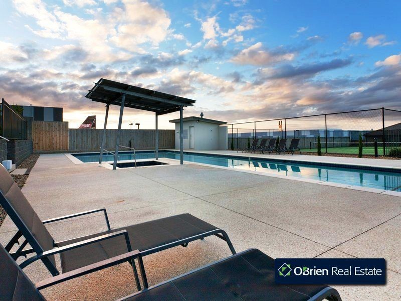 77 Meridian Circuit, Berwick VIC 3806