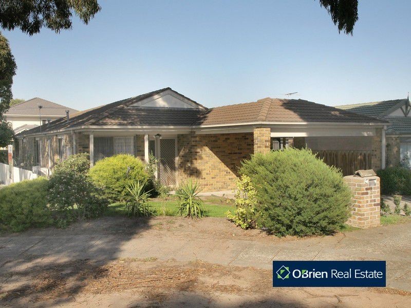 2 Dobson Crescent, Lynbrook VIC 3975