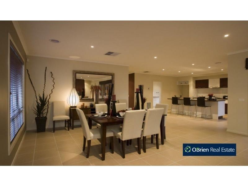 5 Botanic Drive, Pakenham VIC 3810