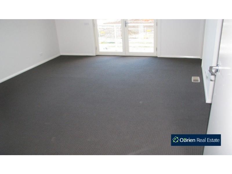 4 Wembley Circuit, Pakenham VIC 3810