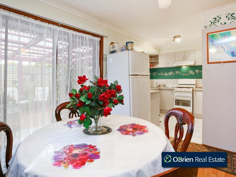 13 Dean Court, Cranbourne West VIC 3977