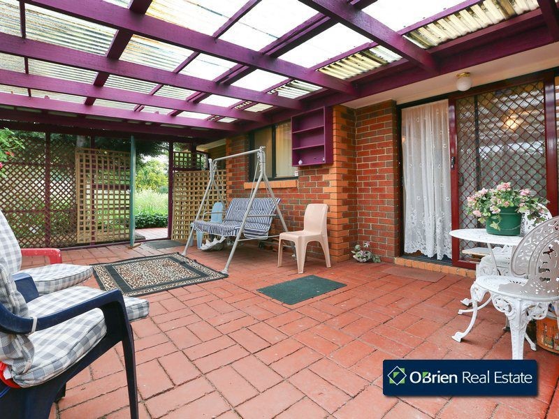 13 Dean Court, Cranbourne West VIC 3977