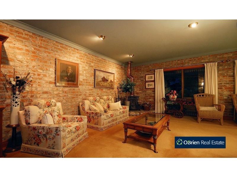 64 Kelvin Grove, Langwarrin VIC 3910