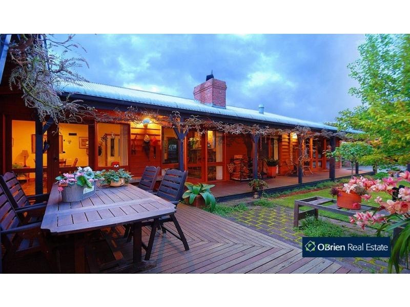 64 Kelvin Grove, Langwarrin VIC 3910