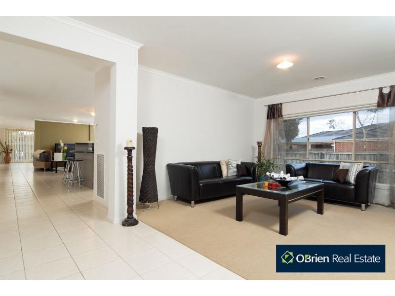 5 Shane Court, Berwick VIC 3806