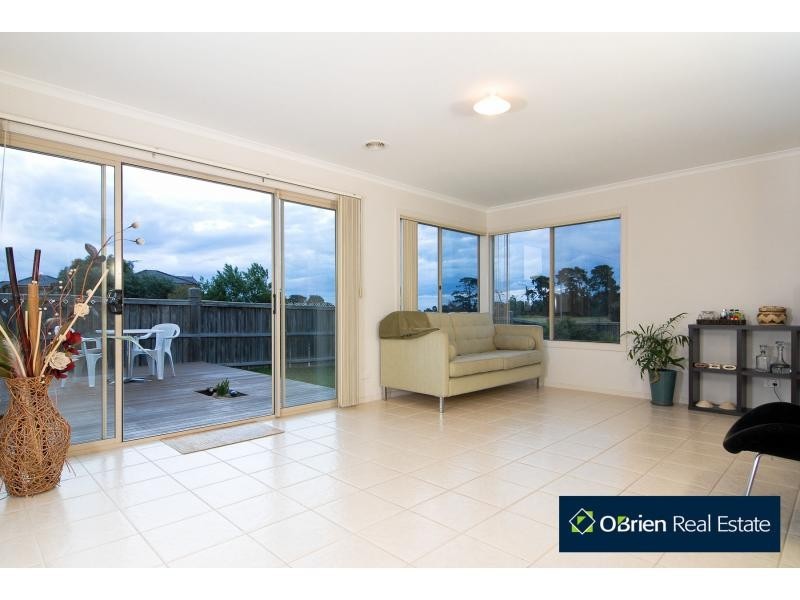 5 Shane Court, Berwick VIC 3806