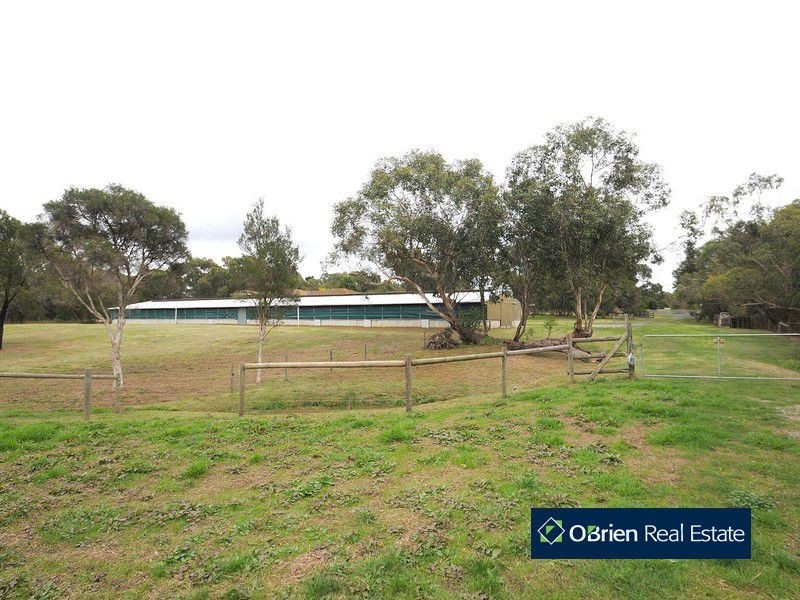 200 Pearcedale Road, Cranbourne South VIC 3977