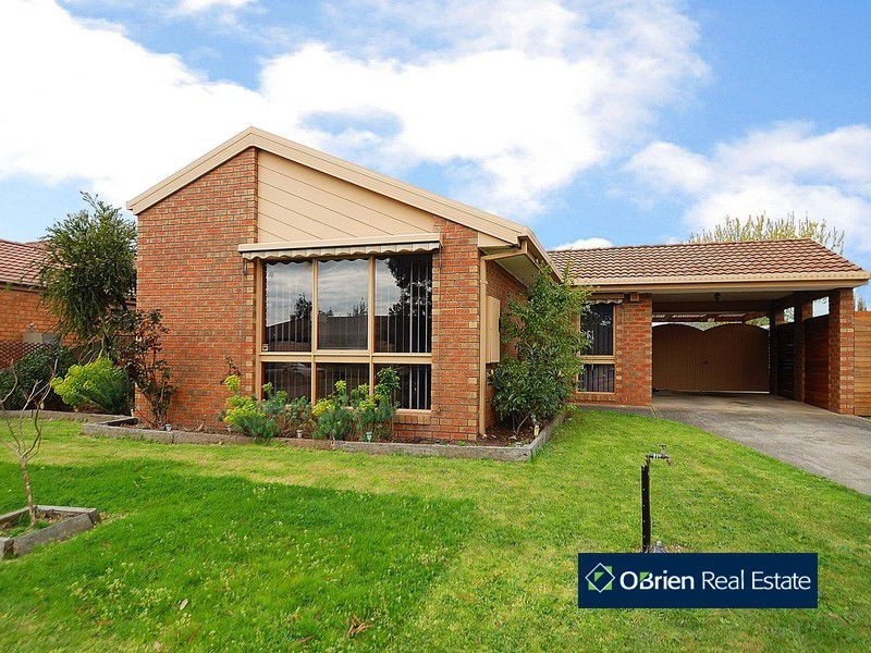 18 Josephine Avenue, Cranbourne VIC 3977