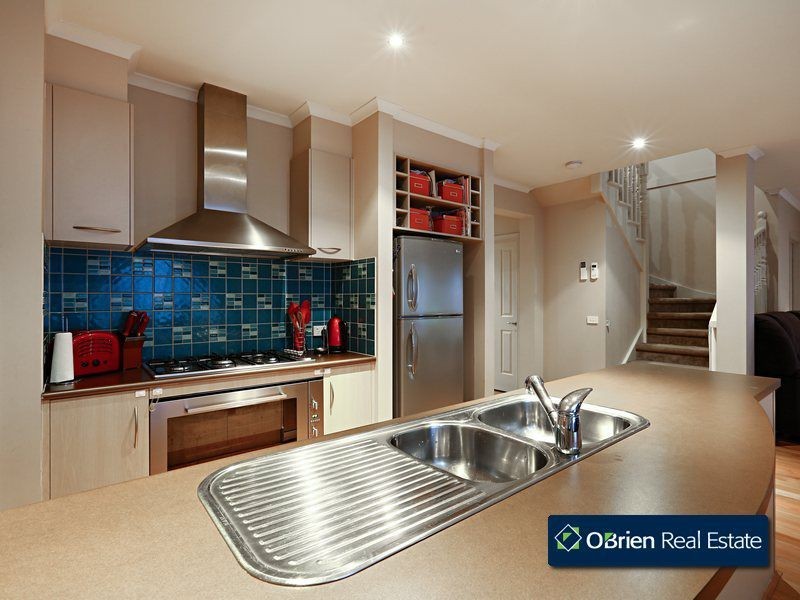 4 Tabak Court, Berwick VIC 3806