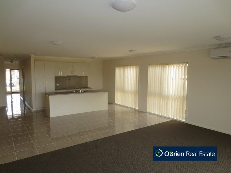 Lot 203 Hemmingway Grove, Cranbourne West VIC 3977