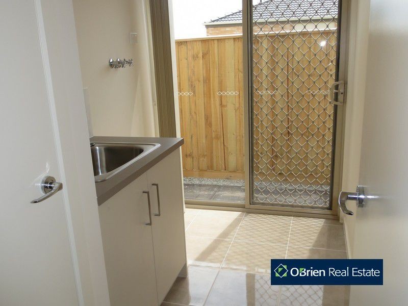 Lot 203 Hemmingway Grove, Cranbourne West VIC 3977