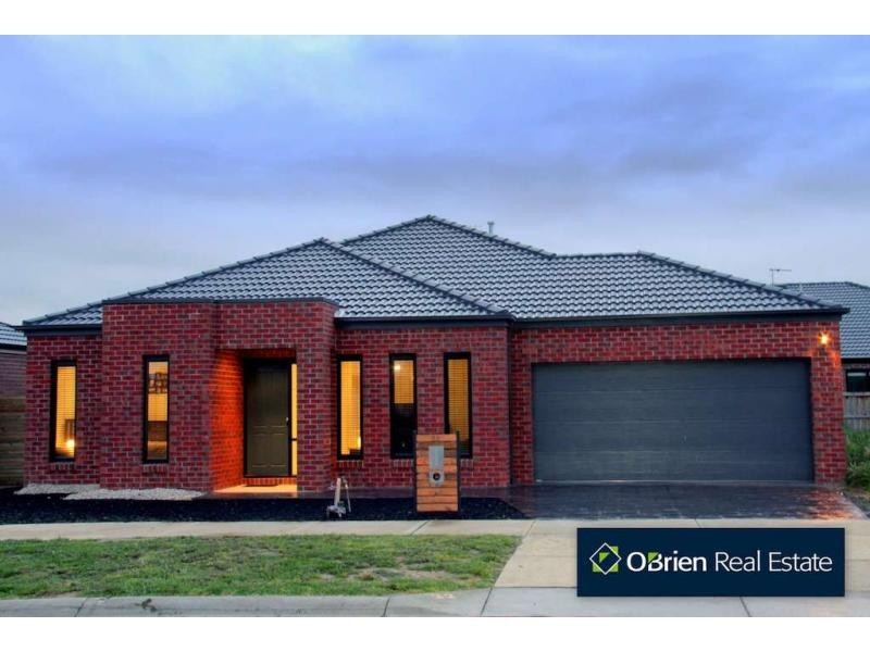 22 Georgetown Way, Officer VIC 3809