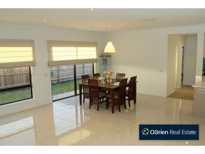 22 Georgetown Way, Officer VIC 3809