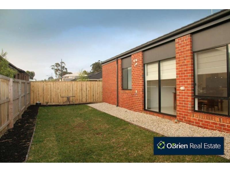 22 Georgetown Way, Officer VIC 3809
