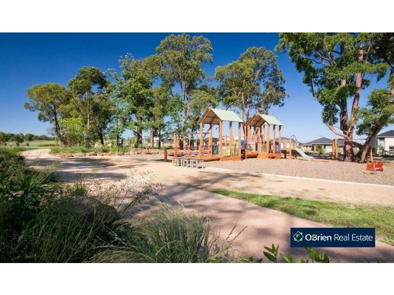 22 Georgetown Way, Officer VIC 3809