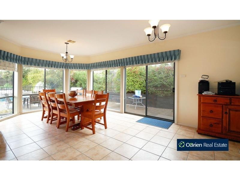 4 Ascot Rise, Berwick VIC 3806