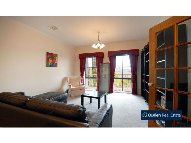 4 Ascot Rise, Berwick VIC 3806