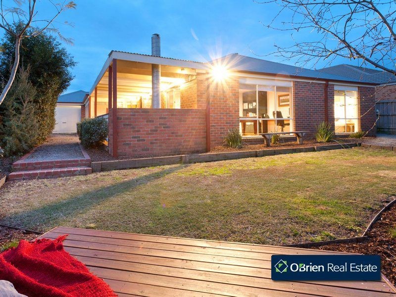 15 Embling Street, Berwick VIC 3806