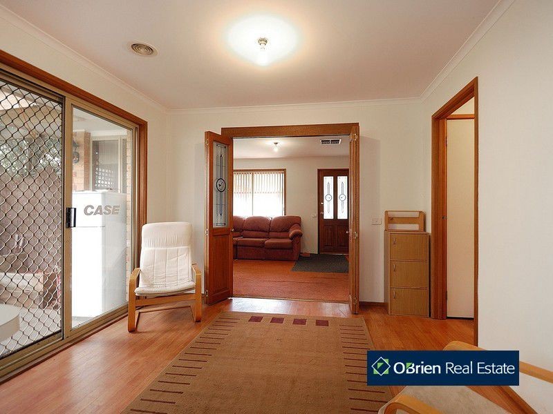 13/10 Lemnian Court, Langwarrin VIC 3910