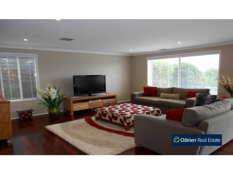 73 Whistler Way, Berwick VIC 3806