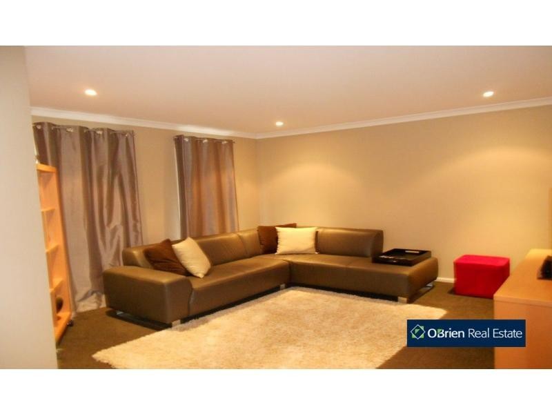 73 Whistler Way, Berwick VIC 3806