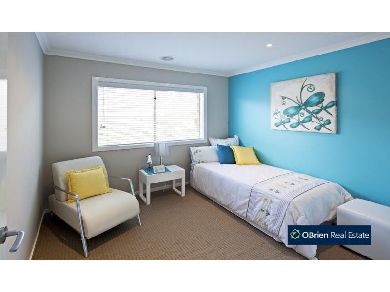 8 Worthington Boulevard, Pakenham VIC 3810