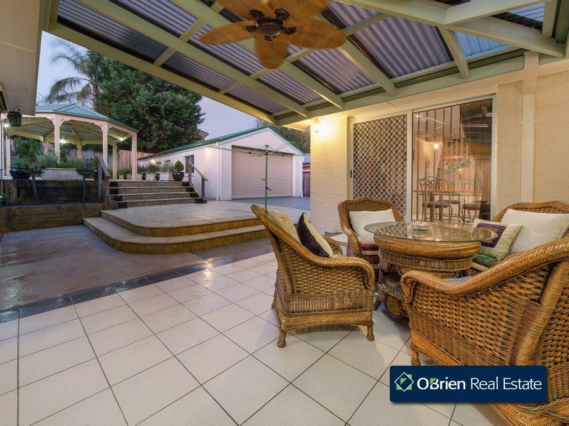 8 Ridge Road, Berwick VIC 3806