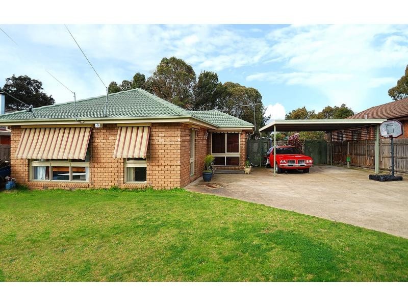 24 James Cook Drive, Cranbourne VIC 3977