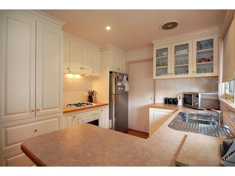 24 James Cook Drive, Cranbourne VIC 3977