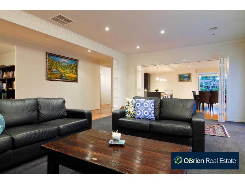 7 Clendon Street, Berwick VIC 3806