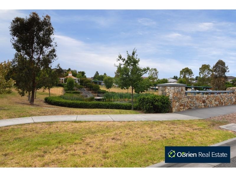 7 Clendon Street, Berwick VIC 3806