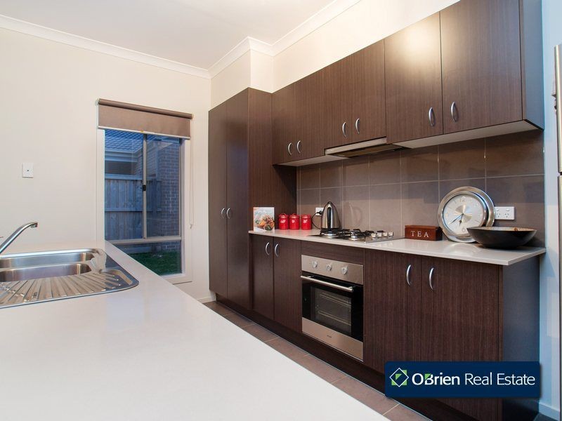 21 Marija Crescent, Berwick VIC 3806