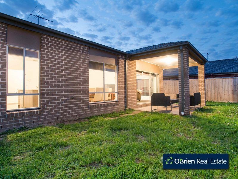 21 Marija Crescent, Berwick VIC 3806