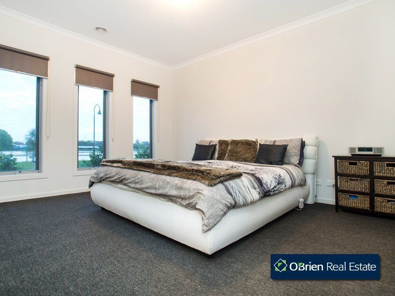 21 Marija Crescent, Berwick VIC 3806