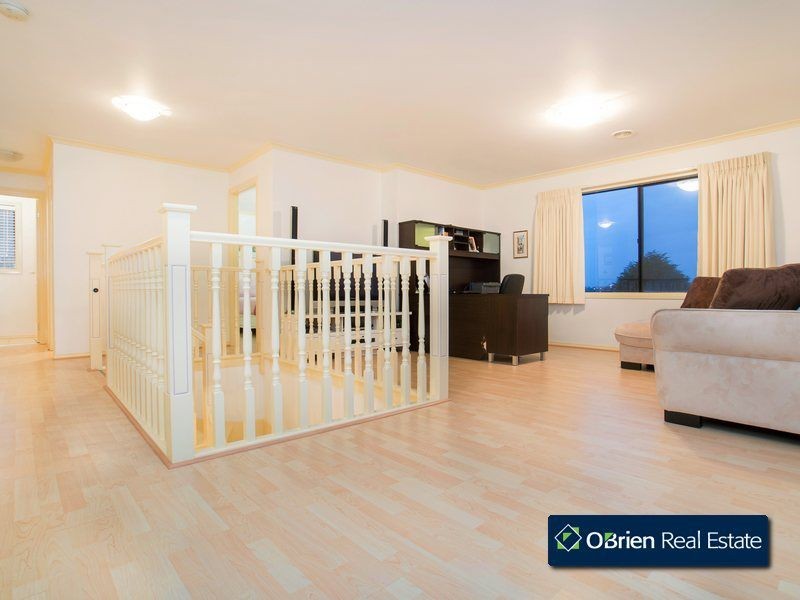 1 Glenn Erin Way, Berwick VIC 3806