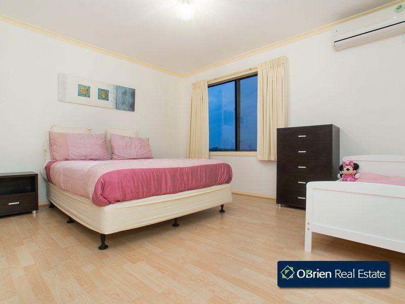 1 Glenn Erin Way, Berwick VIC 3806