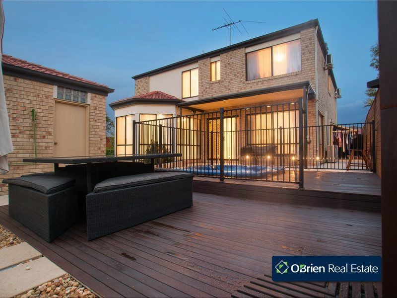 1 Glenn Erin Way, Berwick VIC 3806