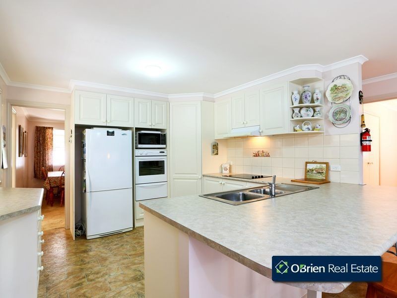 9 Milparinka Way, Berwick VIC 3806