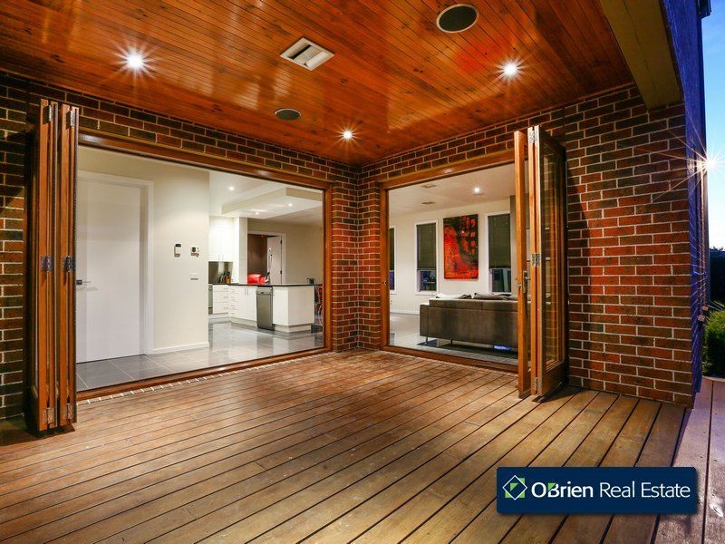 2 Messina Place, Narre Warren South VIC 3805