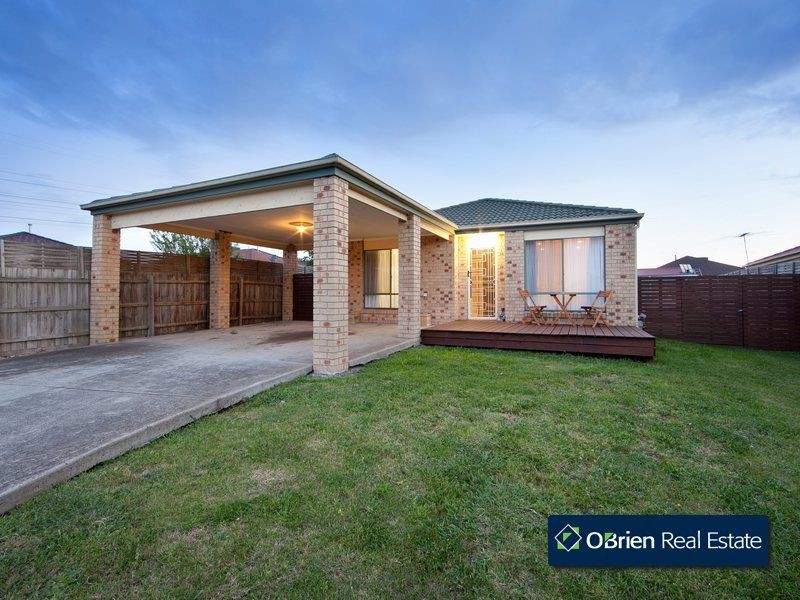 5 Rimes Close, Cranbourne West VIC 3977