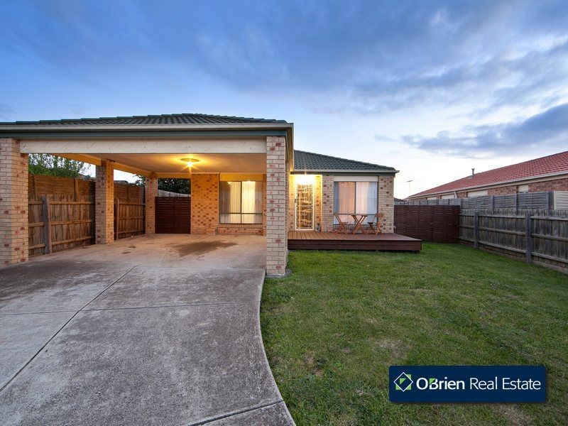 5 Rimes Close, Cranbourne West VIC 3977