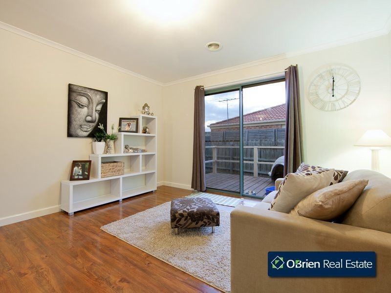 5 Rimes Close, Cranbourne West VIC 3977